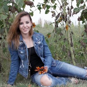 Meet your Posher, Alexis